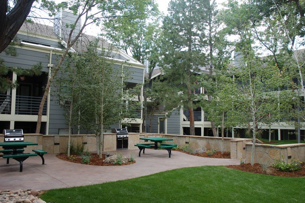 2905 East Aurora Ave